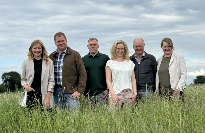 Johanna Speer, Gesellschafter Jan-Hendrik Speer, Geschäftsführer Hauke Heitmann, Gesellschafterin Katharina Heitmann, Geschäftsführer und Familienvater Reinhard Speer und Gesellschafterin Sandra Speer (von links).