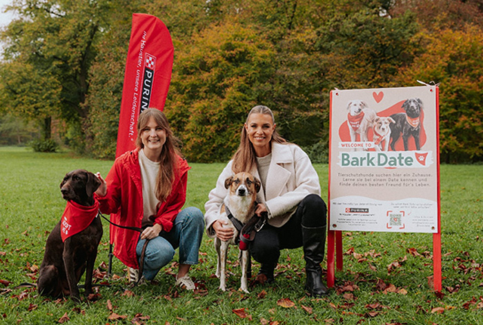 Laura Wontorra gemeinsam mit Bark Date Gründerin Lisa Williamson. Bild: Purina